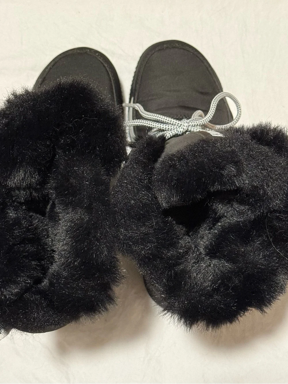 Khombu cozy black